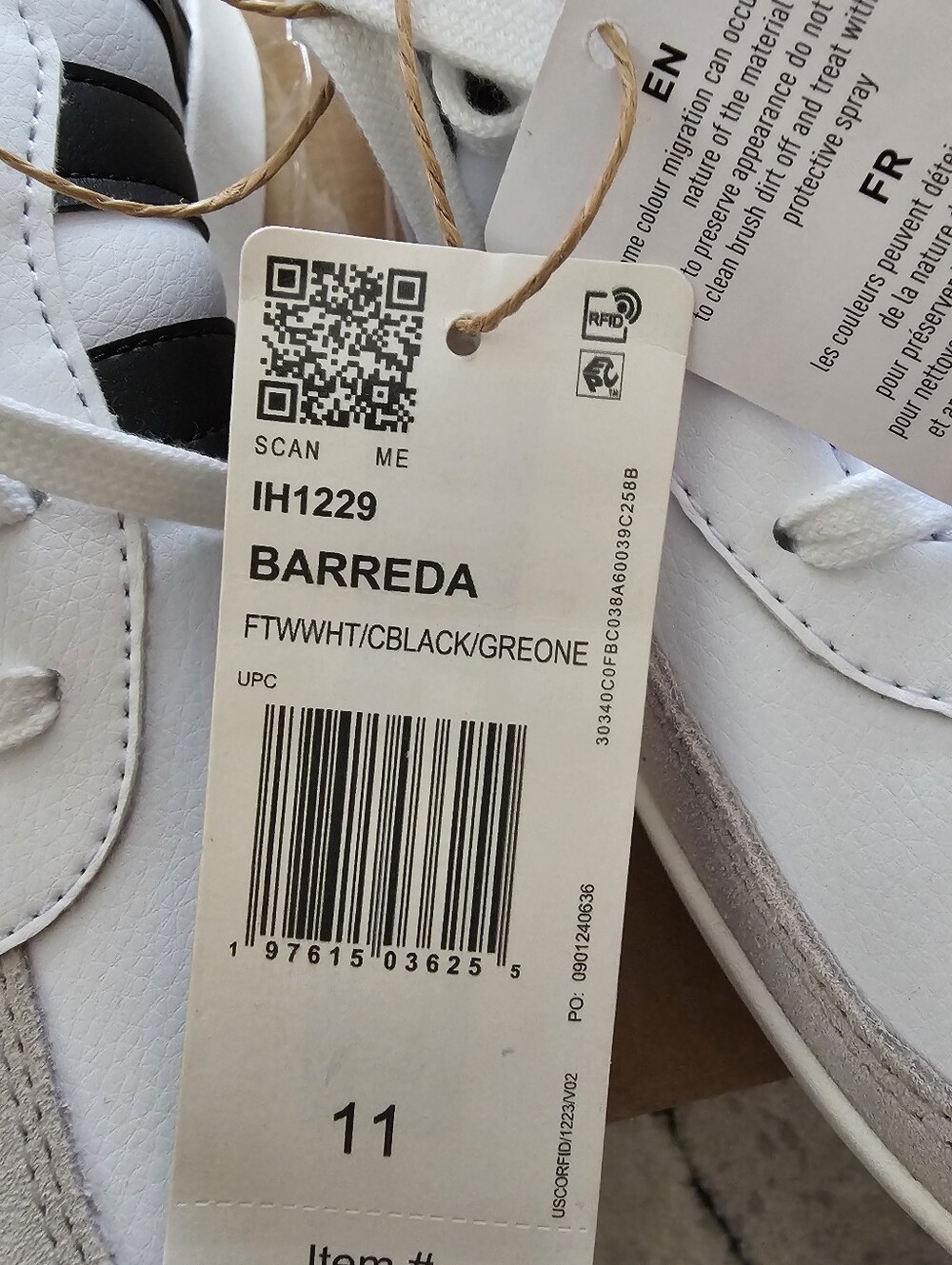 adidas Women's Barreda Leather and Suede Low Top Sneakers  Size 11 New - Picture 4 of 9